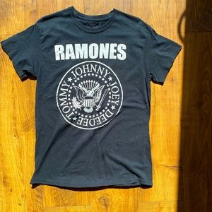 Ramones band tee